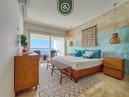 Luxury Oceanfront 3 BR Condo - Pools