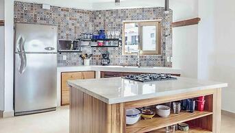 Ocean View 2Br Condo-balcony-beach-pool - 214