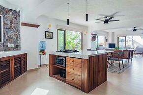 Ocean View 2Br Condo-balcony-beach-pool - 214