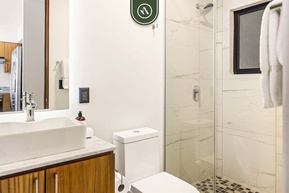 Amazing 2BR Condo in Romantic Zone - Rooftop Pool