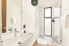 Amazing 2BR Condo in Romantic Zone - Rooftop Pool