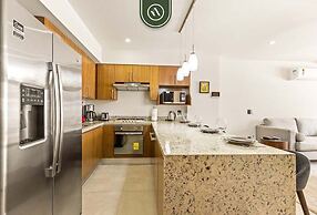Amazing 2BR Condo in Romantic Zone - Rooftop Pool