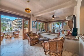 Ocean View 2Br Condo-balcony-beach-pool - 204
