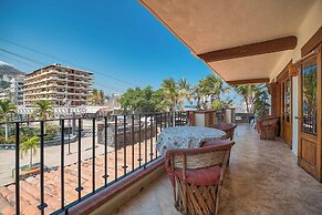 Ocean View 2Br Condo-balcony-beach-pool - 204