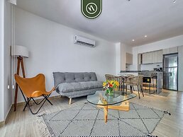 New 1 BR Condo - Oceanview Pool - 2 min to Beach