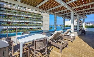 New 1 BR Condo - Oceanview Pool - 2 min to Beach
