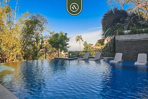 2BR Condo in Concha Chinas - Breathtaking Views