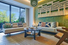 2BR Condo in Concha Chinas - Breathtaking Views