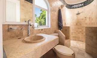 Amazing House -private Pool - Tennis - Paddle Cour