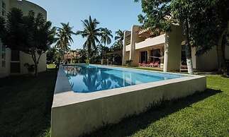 Amazing House -private Pool - Tennis - Paddle Cour