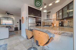 Corner 2 BR Condo - Spectacular Oceanview Sunsets