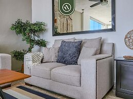 Corner 2 BR Condo - Spectacular Oceanview Sunsets