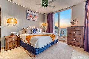 Corner 2 BR Condo - Spectacular Oceanview Sunsets
