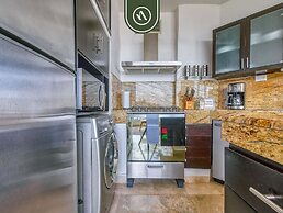 Corner 2 BR Condo - Spectacular Oceanview Sunsets