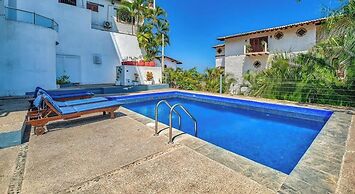 Corner 2 BR Condo - Spectacular Oceanview Sunsets