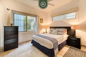 Corner 2 BR Condo - Spectacular Oceanview Sunsets