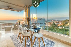 Corner 2 BR Condo - Spectacular Oceanview Sunsets