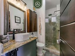 Corner 2 BR Condo - Spectacular Oceanview Sunsets