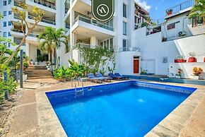 Corner 2 BR Condo - Spectacular Oceanview Sunsets