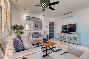 Corner 2 BR Condo - Spectacular Oceanview Sunsets