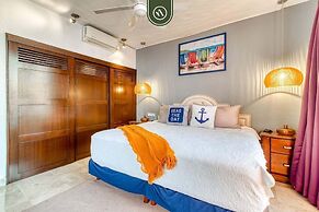 Corner 2 BR Condo - Spectacular Oceanview Sunsets