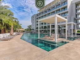 Luxury Condo With Canal View - Near Beach