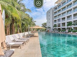 Luxury Condo With Canal View - Near Beach