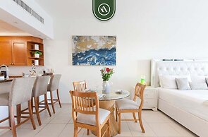 Amazing Studio With Terrace Overlooking the Ocean