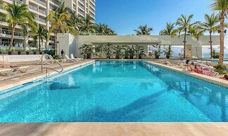 Amazing Oceanfront 1BR Condo - Rooftop Pool