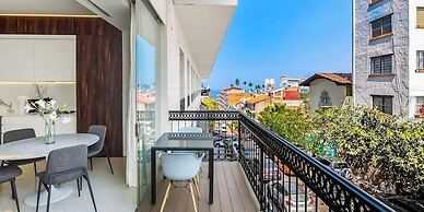 Stylish King-bed Unit - Pool - Ocean View - Gym