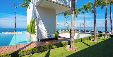 Stylish King-bed Unit - Pool - Ocean View - Gym