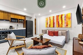 New 1 BR Condo - Rooftop Pool - Romantic Zone