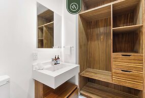 New 1 BR Condo - Rooftop Pool - Romantic Zone