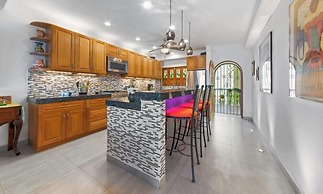 Ocean View 2Br Condo-balcony-beach-pool - 603