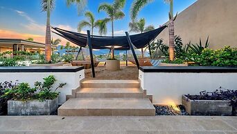 Luxury 2 BR Condo Near Golf Courses and Marina