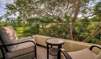 Luxury 2 BR Condo Near Golf Courses and Marina