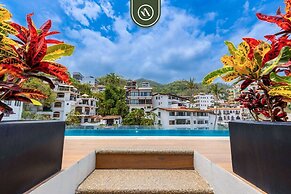 2 BR Condo in Romantic Zone - Pool - Terrace