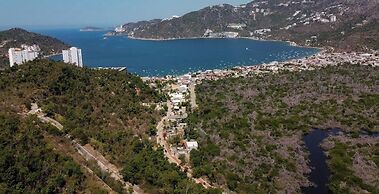 Luxury 4 BR Condo - Amazing Bay View - Pool