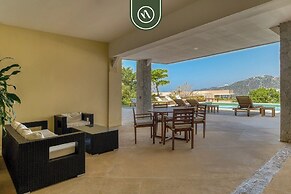 Luxury 4 BR Condo - Amazing Bay View - Pool