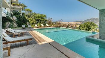 Luxury 4 BR Condo - Amazing Bay View - Pool
