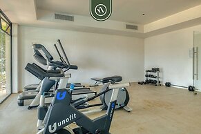Luxury 4 BR Condo - Amazing Bay View - Pool