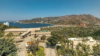 Luxury 4 BR Condo - Amazing Bay View - Pool