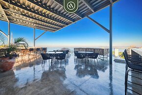 3 BR Condo - Private Terrace and Pool - Oceanview