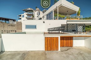 3 BR Condo - Private Terrace and Pool - Oceanview