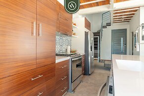 3 BR Condo - Private Terrace and Pool - Oceanview