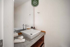 3 BR Condo - Private Terrace and Pool - Oceanview