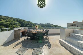 3 BR Condo - Private Terrace and Pool - Oceanview