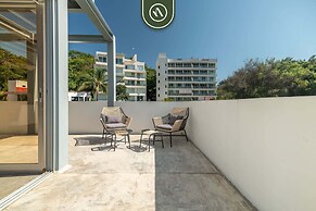 3 BR Condo - Private Terrace and Pool - Oceanview