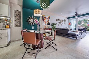 Stunning 2 BR Condo in Romantic Zone - Pool