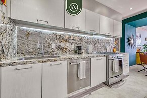 Stunning 2 BR Condo in Romantic Zone - Pool